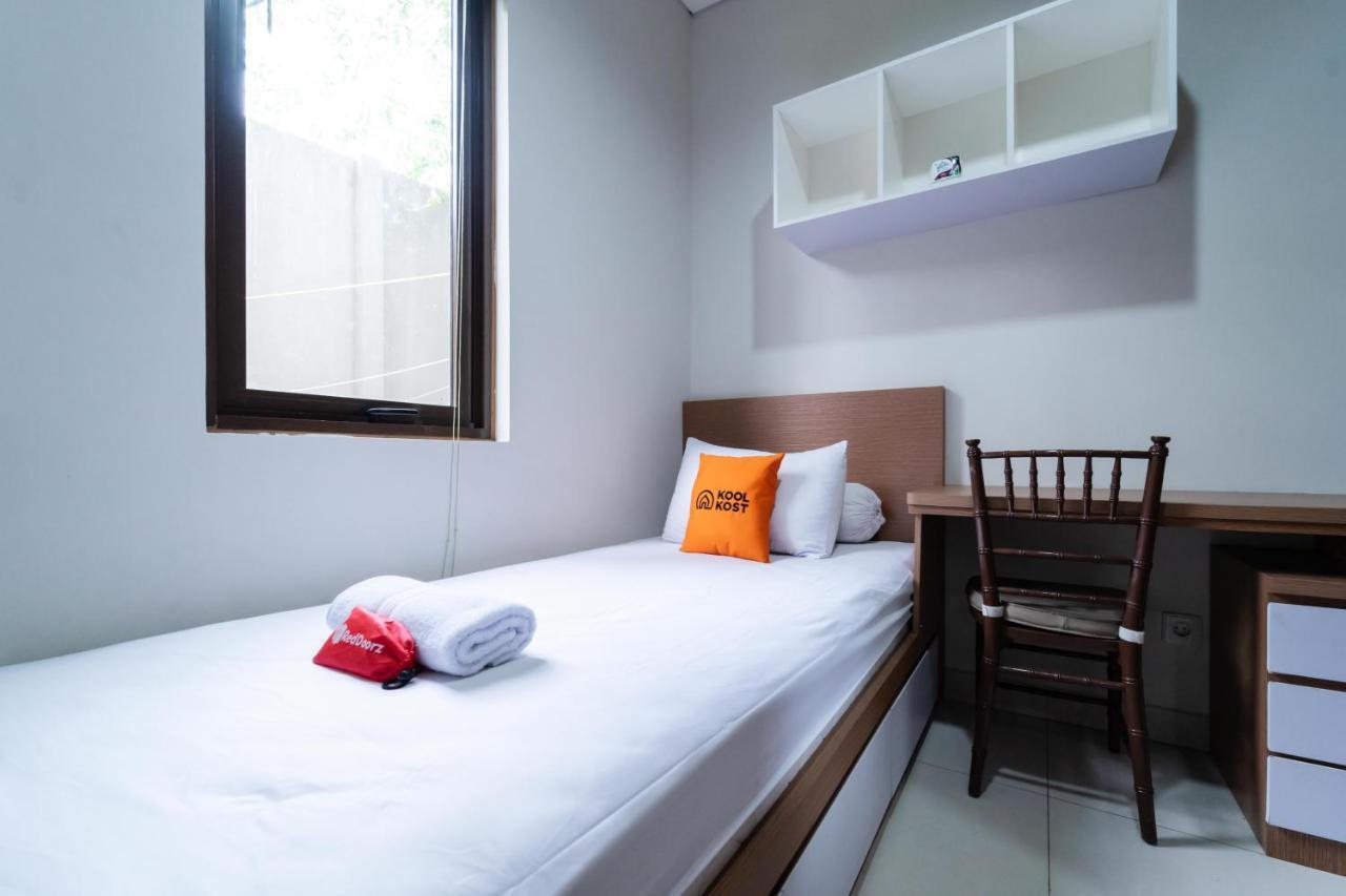 คูลคอสต์ เนียร์ อิอ้อนมอลล์ บีเอสดี Hotel Pagedangan ภายนอก รูปภาพ
