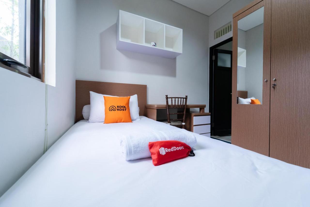 คูลคอสต์ เนียร์ อิอ้อนมอลล์ บีเอสดี Hotel Pagedangan ภายนอก รูปภาพ