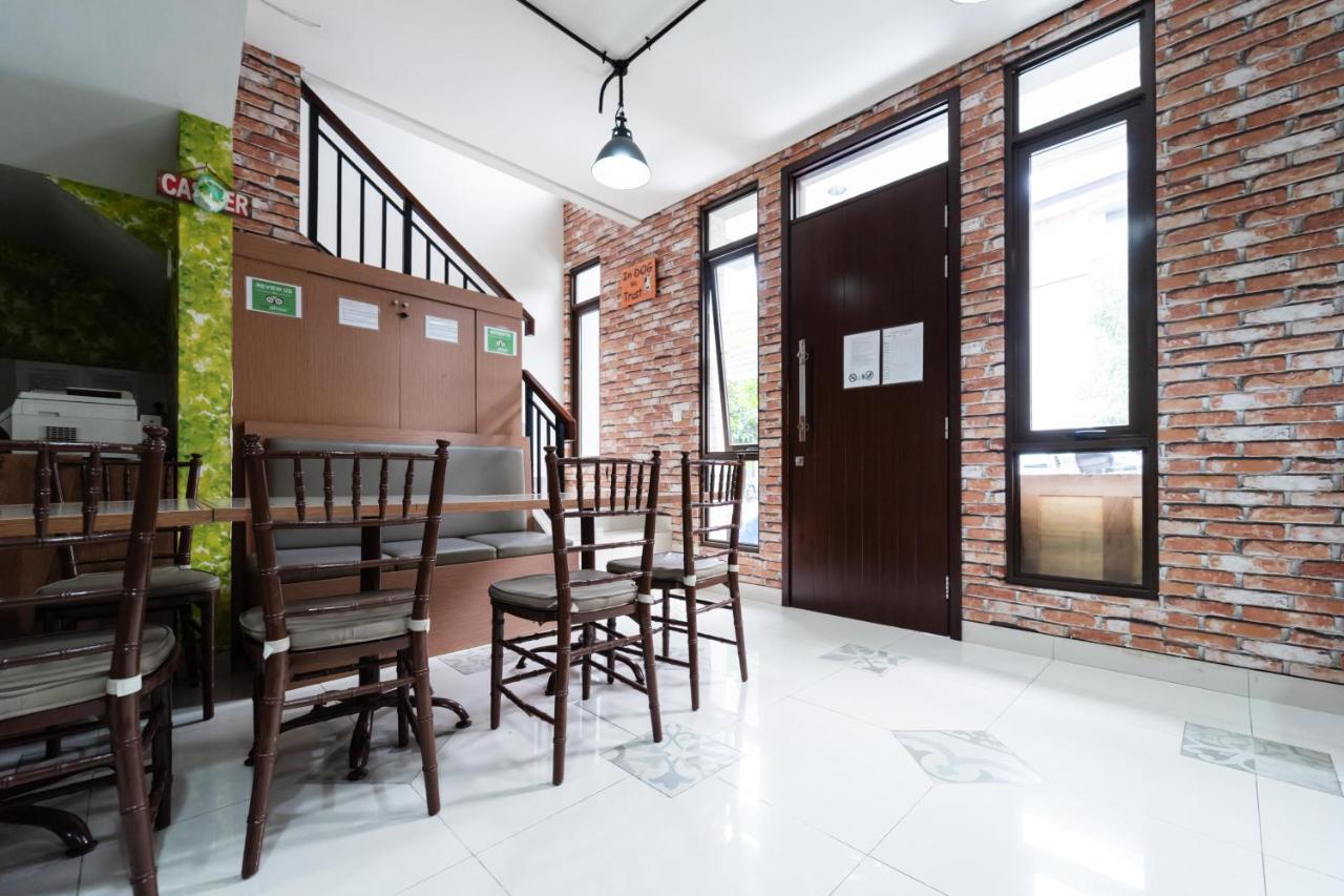 คูลคอสต์ เนียร์ อิอ้อนมอลล์ บีเอสดี Hotel Pagedangan ภายนอก รูปภาพ