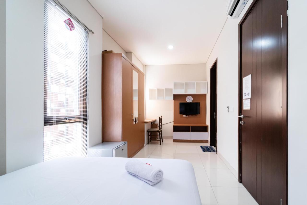 คูลคอสต์ เนียร์ อิอ้อนมอลล์ บีเอสดี Hotel Pagedangan ภายนอก รูปภาพ