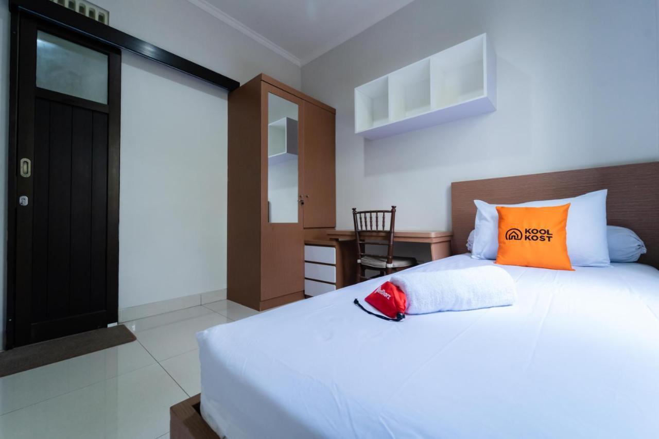 คูลคอสต์ เนียร์ อิอ้อนมอลล์ บีเอสดี Hotel Pagedangan ภายนอก รูปภาพ